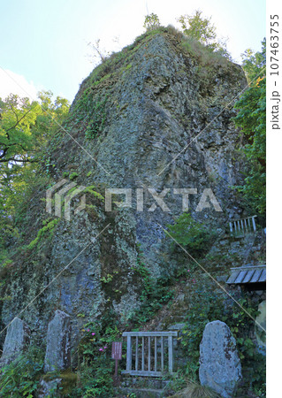 姨捨山長楽寺姨石　長野県千曲市 107463755