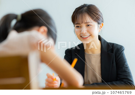 小学生 宿題 勉強 家庭教師 小学生 宿題 勉強 家庭教師 107465769