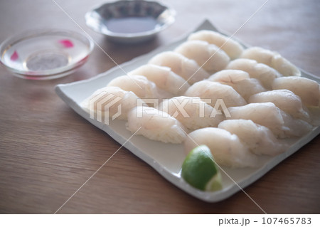 ヒラメとスズキのお寿司 107465783