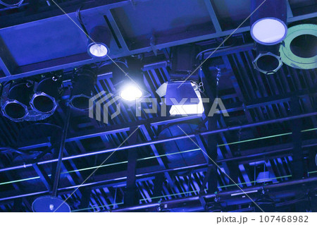 【照明設備】コンサート会場の天井の様子 107468982