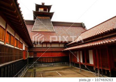 戊辰戦争最後の戦い・箱館戦争の舞台となった… 星形城郭【五稜郭】に建つ『箱館奉行所』 戊辰戦争最後の戦い・箱館戦争の舞台となった… 星形城郭【五稜郭】に建つ『箱館奉行所』 107469263