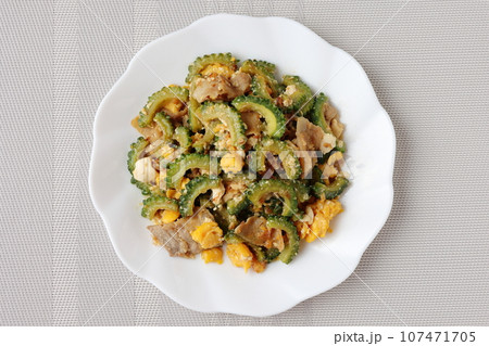 ゴーヤーチャンプルー　俯瞰 107471705