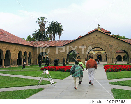 アメリカ合衆国　カリフォルニア州　スタンフォード大学　メモリアルコート　ロダン　カレーの市民 107475684