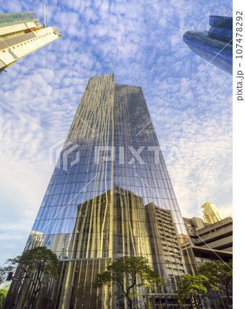 フィリピン・マカティ Zuellig Building / Makati, Philippines 107478292