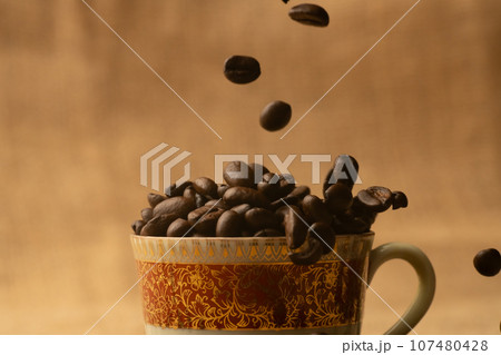 コーヒー豆 カップ コーヒー豆 カップ 107480428