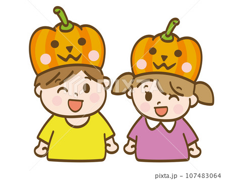 ハロウィンのカボチャの帽子をかぶる男の子と女の子_小学生低学年_幼児 107483064