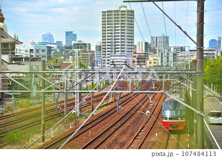 《愛知県》名古屋都市風景 熱田区六野歩道橋から見た風景 JR東海道線と名古屋鉄道 《愛知県》名古屋都市風景 熱田区六野歩道橋から見た風景 JR東海道線と名古屋鉄道 107484113