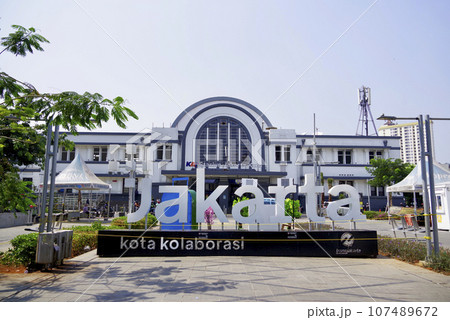 ジャカルタ市街（ジャカルタコタ駅） 107489672
