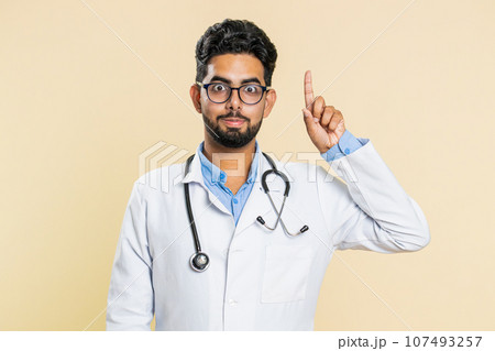 Inspired doctor man having good idea, plan, startup, showing inspiration motivation Eureka gesture 107493257