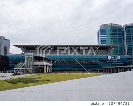 釜山駅　港側　韓国 107494781