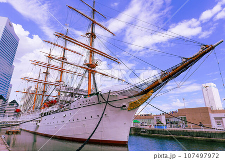 帆船　日本丸 107497972