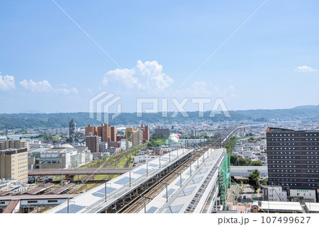 福島県福島市 JR福島駅周辺から望む福島市の街並み(南方向) 福島県福島市 JR福島駅周辺から望む福島市の街並み(南方向) 107499627