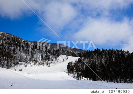 【福井県】快晴のスキー場『スキージャム勝山』 107499980