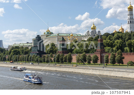 Moscow Kremlin embankment view of the Great Kremlin Palace 107507941