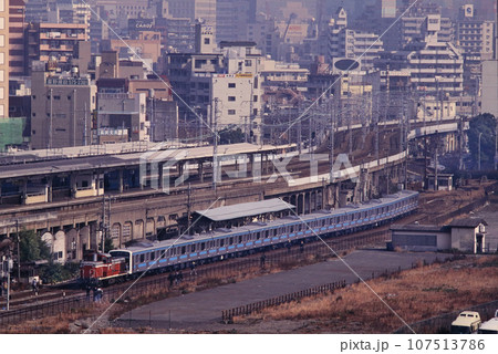 1993年兵庫駅から川崎重工製新車209系が甲種輸送 107513786