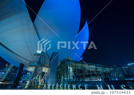 シンガポールのアート・サイエンス・ミュージアム シンガポールのアート・サイエンス・ミュージアム 107514433