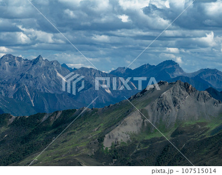 Beautiful view of high altitude mountain landscape in Sichuan,China Beautiful view of high altitude mountain landscape in Sichuan,China 107515014