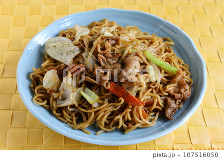大盛り焼きそば 大盛り焼きそば 107516050
