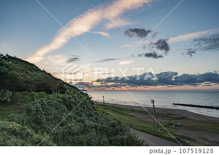 新潟 高台から望む居多ヶ浜 新潟 高台から望む居多ヶ浜 107519128