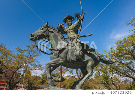 静岡 富士山本宮浅間大社 流鏑馬像 107523929