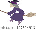 紫の服で箒に乗って空を飛ぶ悪い魔女のかわいいおしゃれなベクターイラスト 107524913