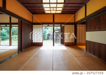 お庭の見える座敷　世田谷区立次大夫堀公園民家園 107527359