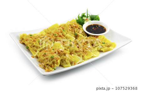 Dumplings Pork patty Sprinkle 107529368