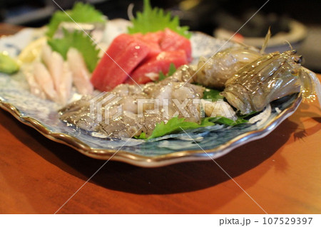 北海道小樽の居酒屋シャコの刺身 107529397