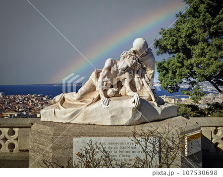 Christ and Saint Veronica statue at Notre Dame Marseille Christ and Saint Veronica statue at Notre Dame Marseille 107530698