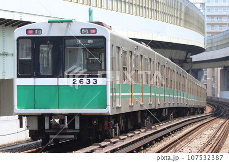大阪メトロ中央線 20系電車|地下鉄車両の走行風景(大阪) 大阪メトロ中央線 20系電車|地下鉄車両の走行風景(大阪) 107532387