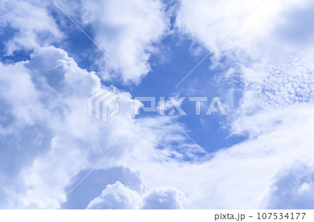 夏空と雲 横浜 夏空と雲 横浜 107534177