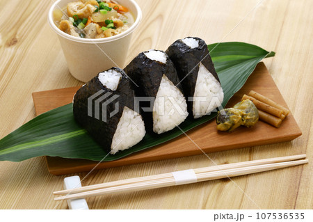 おにぎり定食 おにぎり定食 107536535