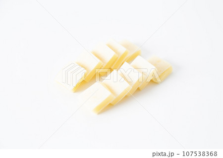 チーズサンド 白バック チーズサンド 白バック 107538368