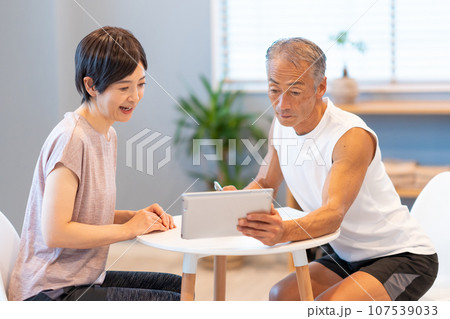 スポーツジム 入会案内 カウンセリング スポーツジム 入会案内 カウンセリング 107539033