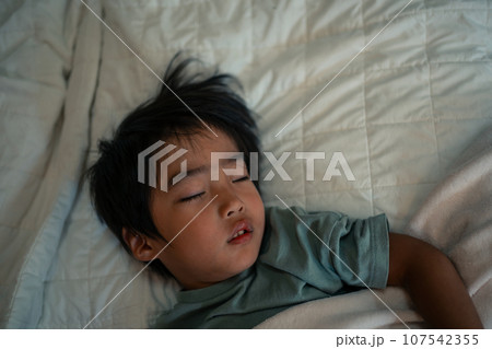 3 years old 107542355