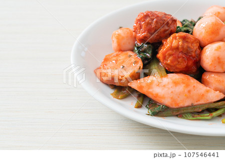 Stir Fried Fish Balls with Yentafo Sauce 107546441