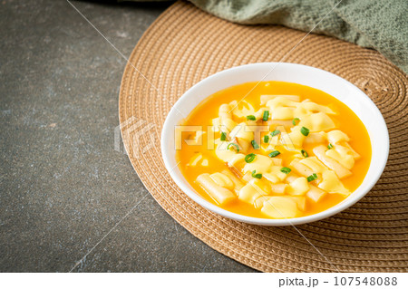 tteokbokki with cheese or Korean rice cake with cheese 107548088