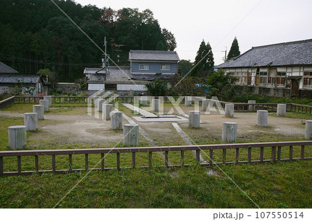 奈良県【飛鳥水落遺跡】中大兄皇子作と伝わる漏刻(水時計)跡 奈良県【飛鳥水落遺跡】中大兄皇子作と伝わる漏刻(水時計)跡 107550514