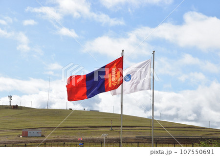 モンゴルの国旗 107550691
