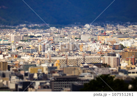 【ジオラマ風京都風景】東山頂上からの最高の眺め 107551261