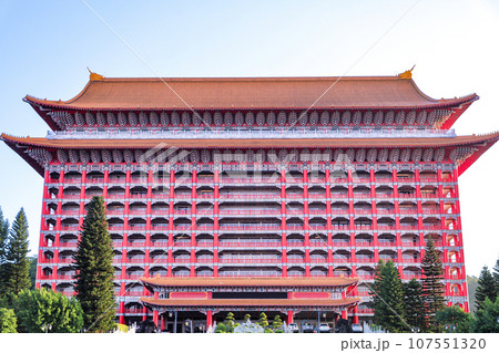 台湾　台北圓山大飯店（ザ・グランドホテル台北）の全景 107551320