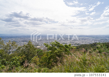六個山の山頂から見た景色(箕面) 六個山の山頂から見た景色(箕面) 107553141