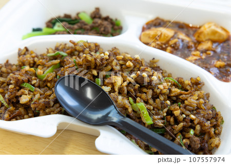 美味しい中国醤油炒飯のテイクアウト 107557974