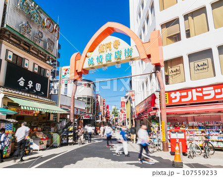 東京　高円寺駅純情商店街 107559233
