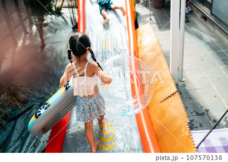 5 years old  &  7 years old 5 years old  &  7 years old 107570138