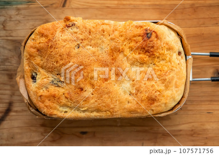 天然酵母パン　Homemade bread  107571756