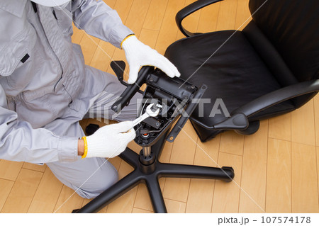 椅子の修理　メンテナンス　手入れイメージ 107574178