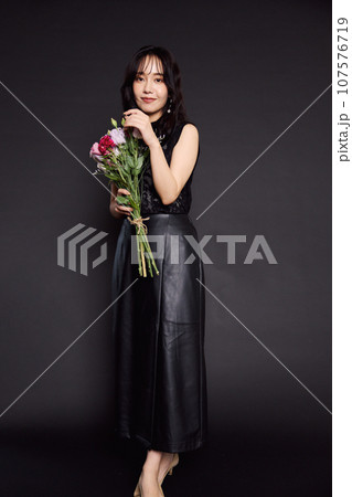 秋服ファッションポートレート 秋服ファッションポートレート 107576719