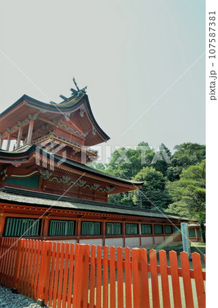 日本各地にある浅間神社の総本社富士山本宮浅間大社は霊峰富士山のお膝元、静岡県富士宮市にある神社です。 日本各地にある浅間神社の総本社富士山本宮浅間大社は霊峰富士山のお膝元、静岡県富士宮市にある神社です。 107587381