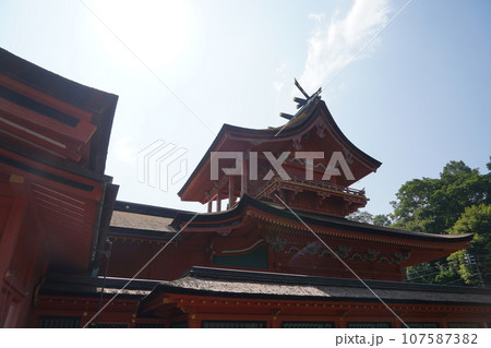 日本各地にある浅間神社の総本社富士山本宮浅間大社は霊峰富士山のお膝元、静岡県富士宮市にある神社です。 日本各地にある浅間神社の総本社富士山本宮浅間大社は霊峰富士山のお膝元、静岡県富士宮市にある神社です。 107587382